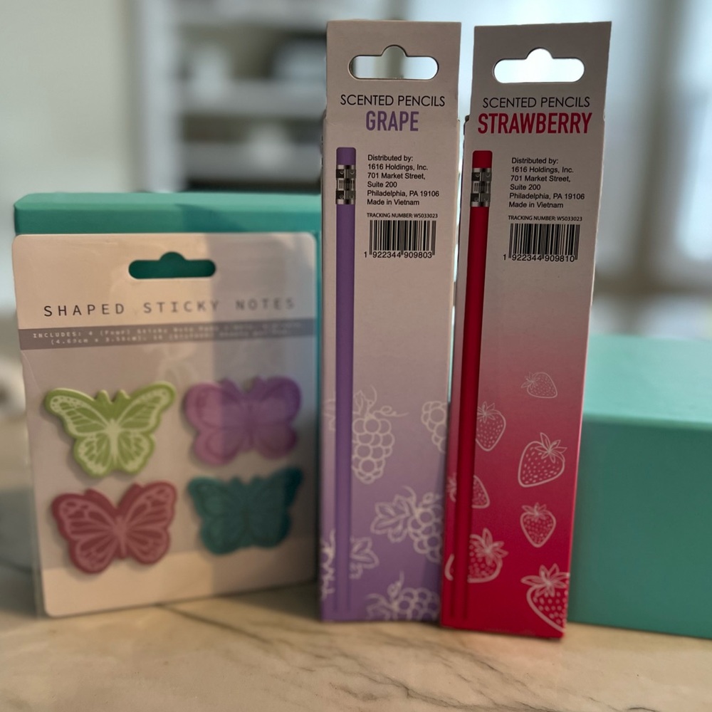 Scented Pencils and Sticky Note Set NWT stocking stuffers - Picture 2 of 2